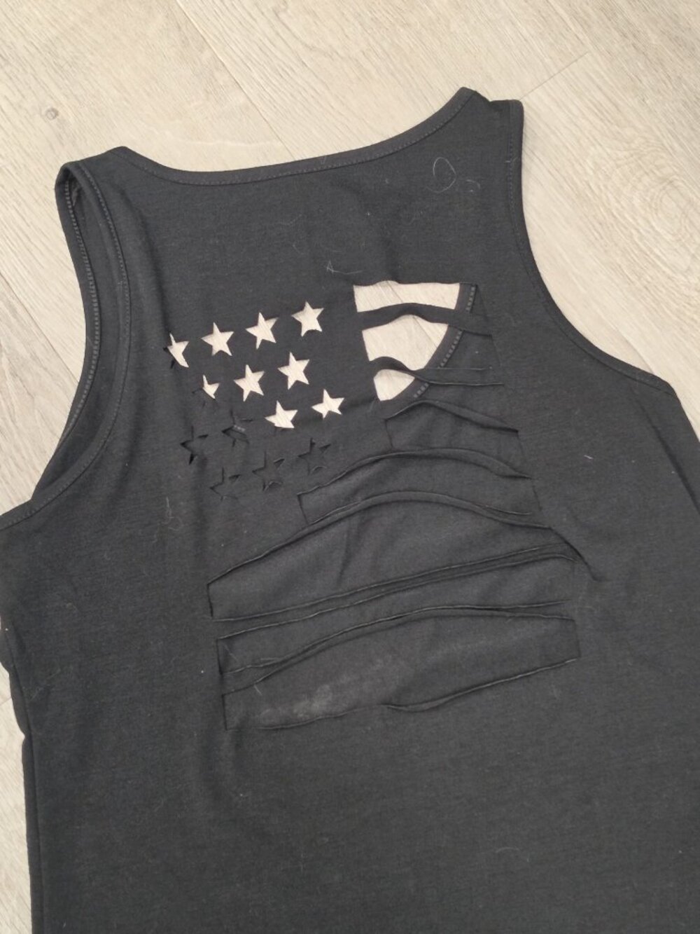 American Flag Cutout Back Sleeveless Black Tank to Size M Casual Patriotic - Picture 4 of 6